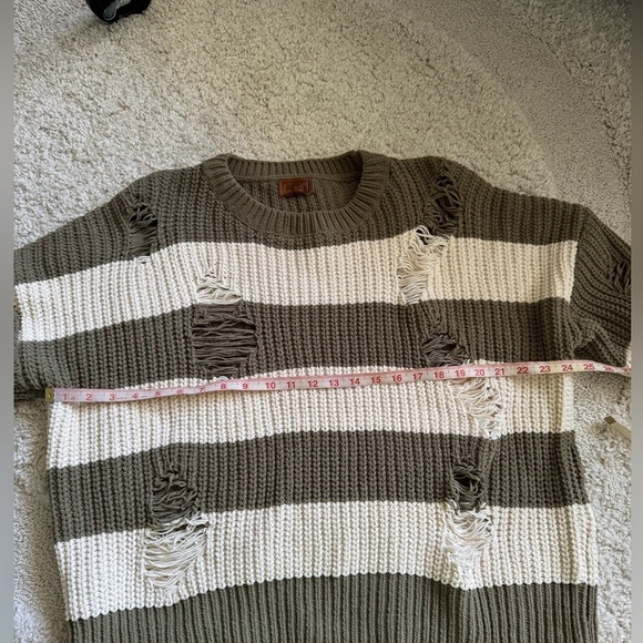 POL Olive and White Cream Striped Distressed Knit Sweater Size Small - Picture 7 of 9
